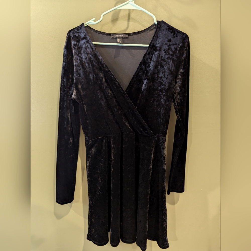 Crushed velvet long sleeve skater dress forever 21 size large